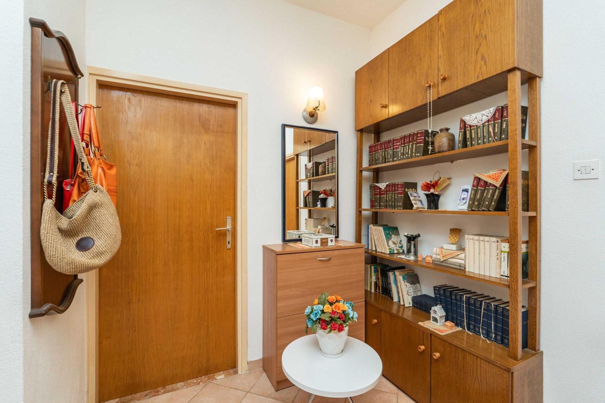 Apartment And Cicko *